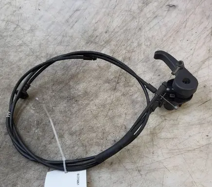 Hyundai Santa Fe Engine bonnet (hood) release handle