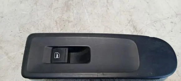 Volkswagen Golf VI Electric window control switch 5K0867256