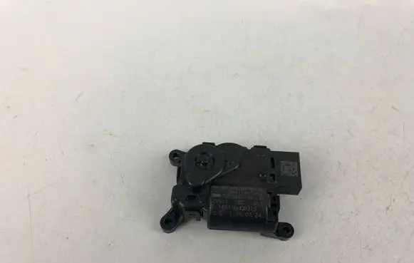 Volkswagen Golf VIII Air flap motor/actuator 5WA907511B