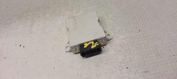 Toyota Avensis T250 Window wiper relay 150696