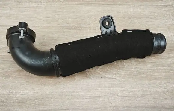 Audi A6 C7 Intercooler hose/pipe 04L145762AG 04L145770N
