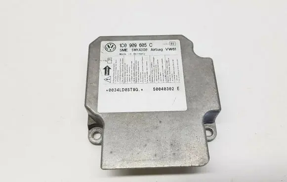 Volkswagen PASSAT B5.5 Airbag control unit/module 1C0909605C nr7681