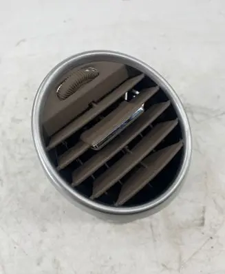Mercedes-Benz GL X164 Dash center air vent grill A1648302154