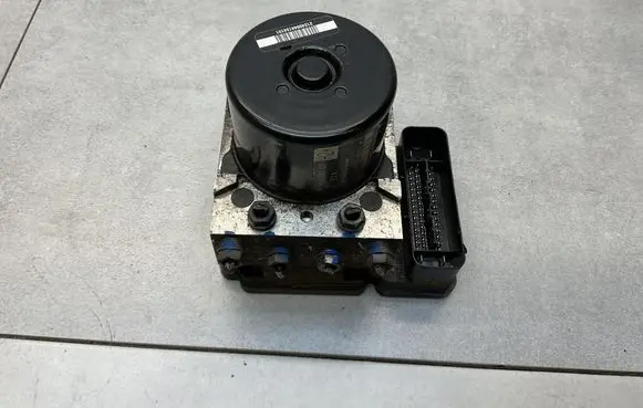 Volkswagen Eos ABS Pump 1K0907379BE 1K0614517CP