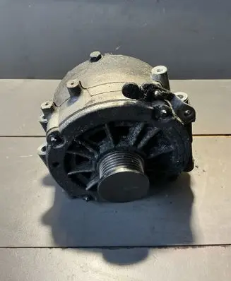Mercedes-Benz S W220 Generator/alternator 