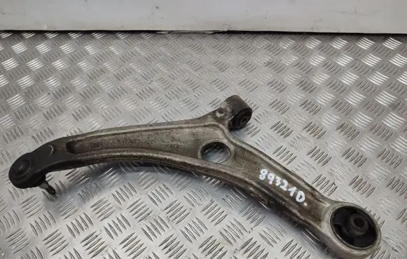 Hyundai i40 Front lower control arm/wishbone 849106