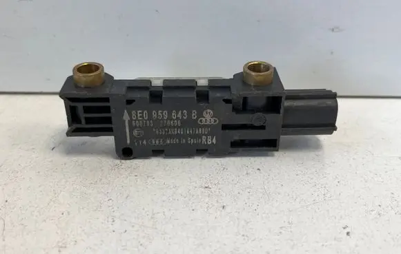 Audi A4 S4 B7 8E 8H Airbag deployment crash/impact sensor 8E0959643B 600793 270606