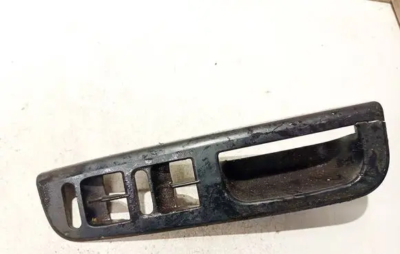 Volkswagen Bora Front door window switch trim 3b1867717e