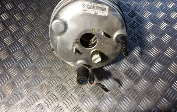 Mercedes-Benz S W220 Brake booster A0054302430