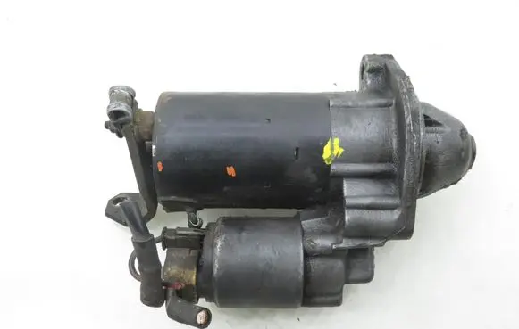 Volkswagen PASSAT B5.5 Starter motor 06B911023
