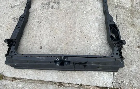 Volkswagen Crafter Front bodywork piece 7C0805335