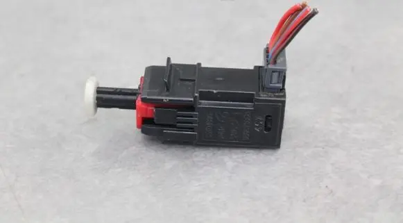 Opel Astra H Brake pedal sensor switch 55701395