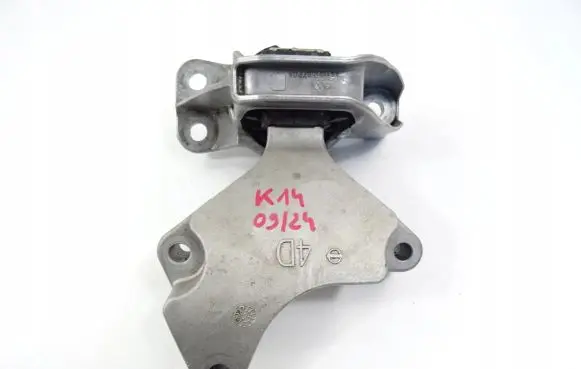 Nissan Micra K14 Engine mount bracket