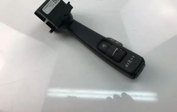 Volvo V70 Indicator stalk 31264354
