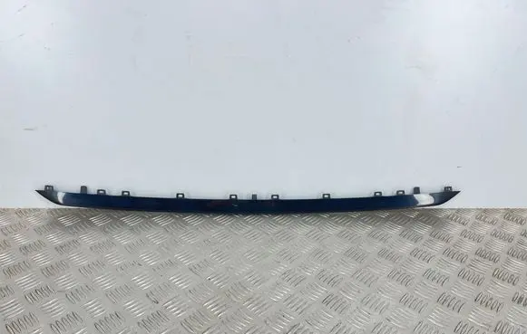Front bumper splitter molding