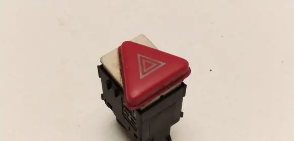 Skoda Fabia Mk1 (6Y) Hazard light switch 6Y0953235