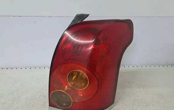 Toyota Avensis T250 Rear/tail lights 
