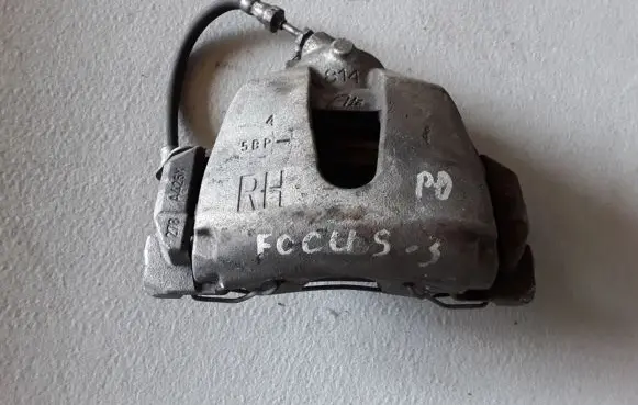 Ford Focus Front brake caliper 273A425X