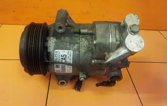 Opel Insignia A Air conditioning (A/C) compressor (pump) 13347315