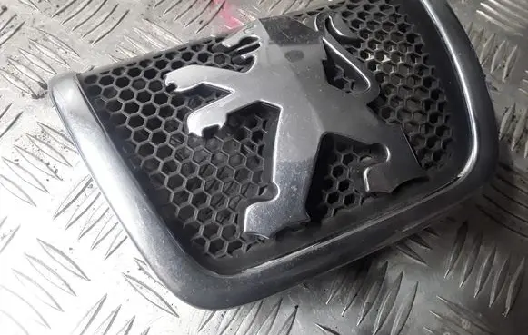 Peugeot 607 Manufacturer badge logo/emblem 9638055177