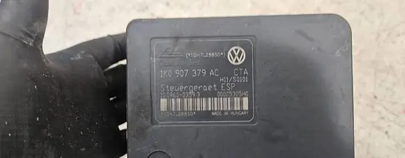 Volkswagen Touran I ABS Pump 1K0907379AC 00005305H0 10096003593