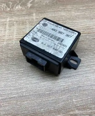Audi A4 S4 B5 8D Light module LCM 4B0907357 5LA007845