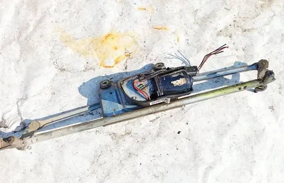 Jeep Grand Cherokee (WJ) Front wiper linkage and motor