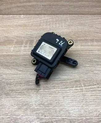Audi A6 S6 C5 4B Air flap motor/actuator 4B1820511D