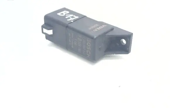 Volvo XC60 Glow plug pre-heat relay 31342686 0281003047