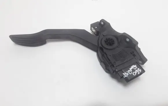 Volvo S60 Accelerator throttle pedal 31329062