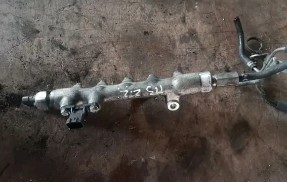 Mazda 3 II Fuel main line pipe