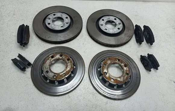 Peugeot 2008 II Brake discs and calipers set 