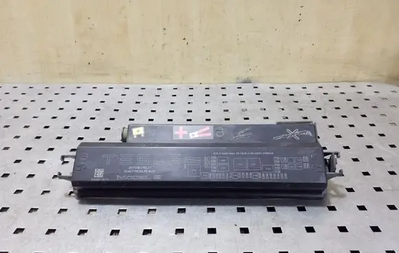 Tesla Model S Fuse box cover 103440600C