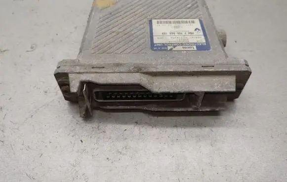 Renault Scenic I Engine control unit/module 7700868189