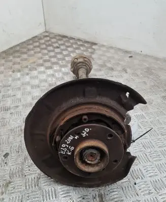 BMW 5 E39 Rear wheel hub