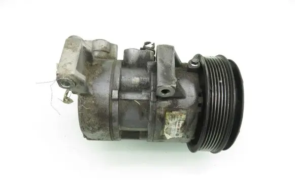 Toyota Avensis T250 Air conditioning (A/C) compressor (pump) 8FK351114661