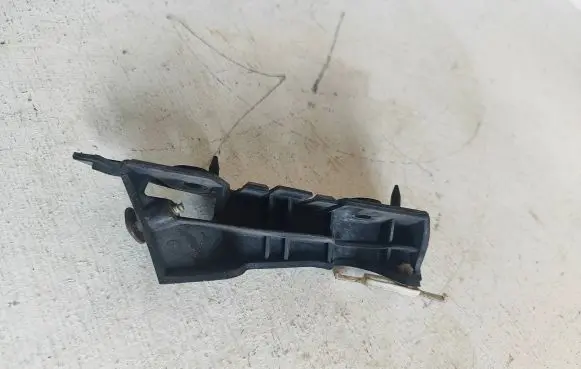 Audi A4 S4 B8 8K Front bumper mounting bracket 8K0807284
