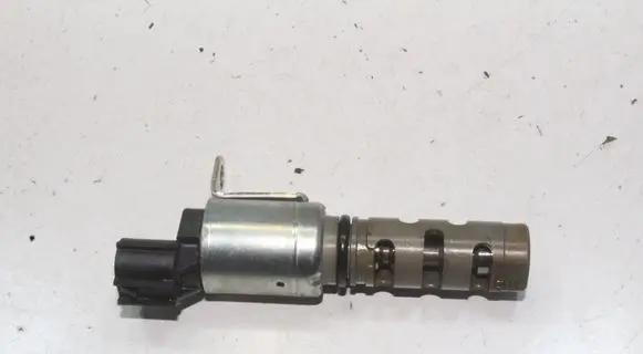 Lexus IS III XE30 Camshaft speed sensor 337010