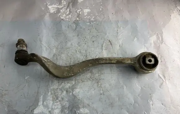 BMW 5 E39 Front control arm 1141718