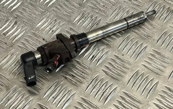 Ford Mondeo MK IV Fuel injector 1373549 030012 9657144580
