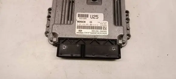 Hyundai i40 Engine control unit/module 391252A205 391202A205 0281018051