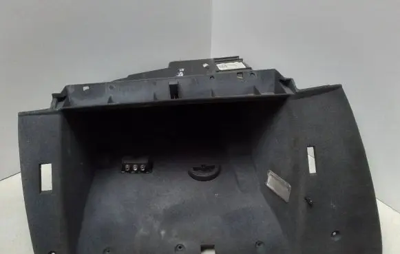Peugeot 407 Glove box