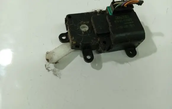 Opel Antara Air flap motor/actuator RAI830970