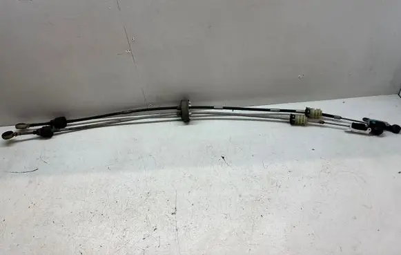 Opel Zafira B Gear shift cable linkage 55351948
