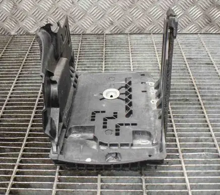 Battery box tray