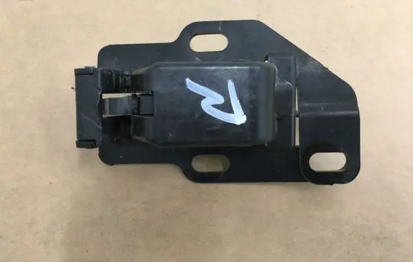 Citroen Berlingo Tailgate lock latch 8719F9