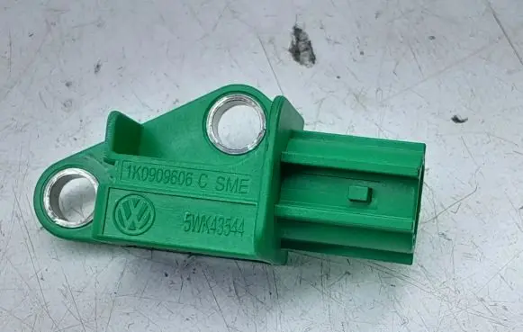 Audi A4 S4 B8 8K Airbag deployment crash/impact sensor 1K0909606C