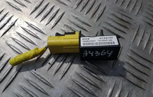 Honda CR-V Airbag deployment crash/impact sensor 77970swae113m4