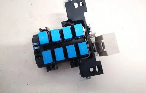 Subaru B9 Tribeca Fuse box set rb500200b