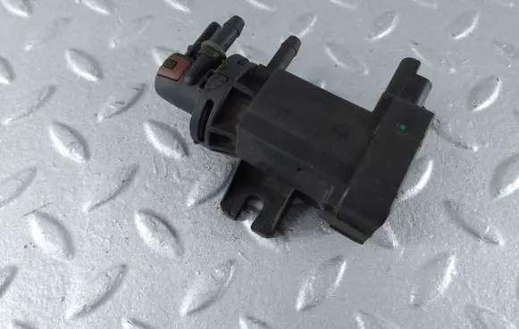 Peugeot 2008 II Turbo solenoid valve 9807396180